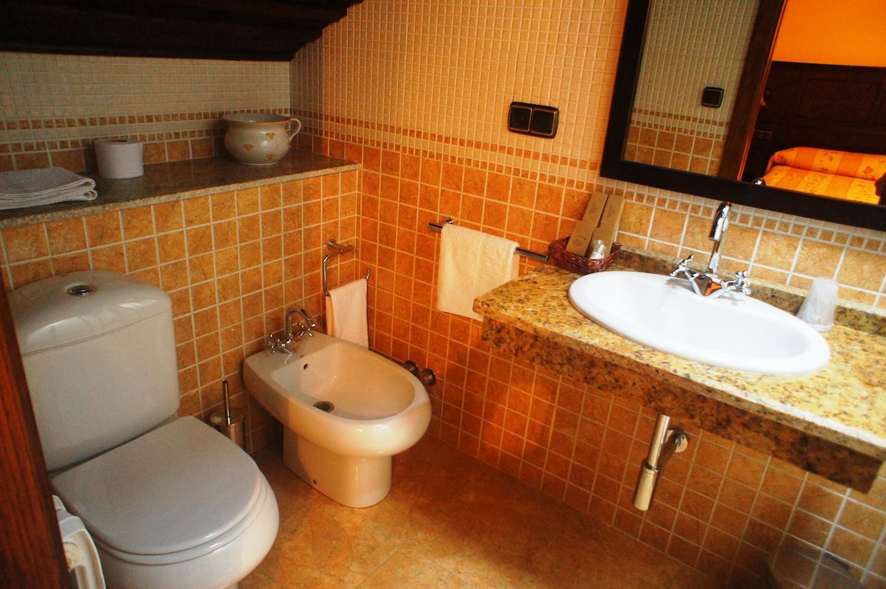Mirador Da Ribeira Hotel Viana do Bolo Phòng bức ảnh