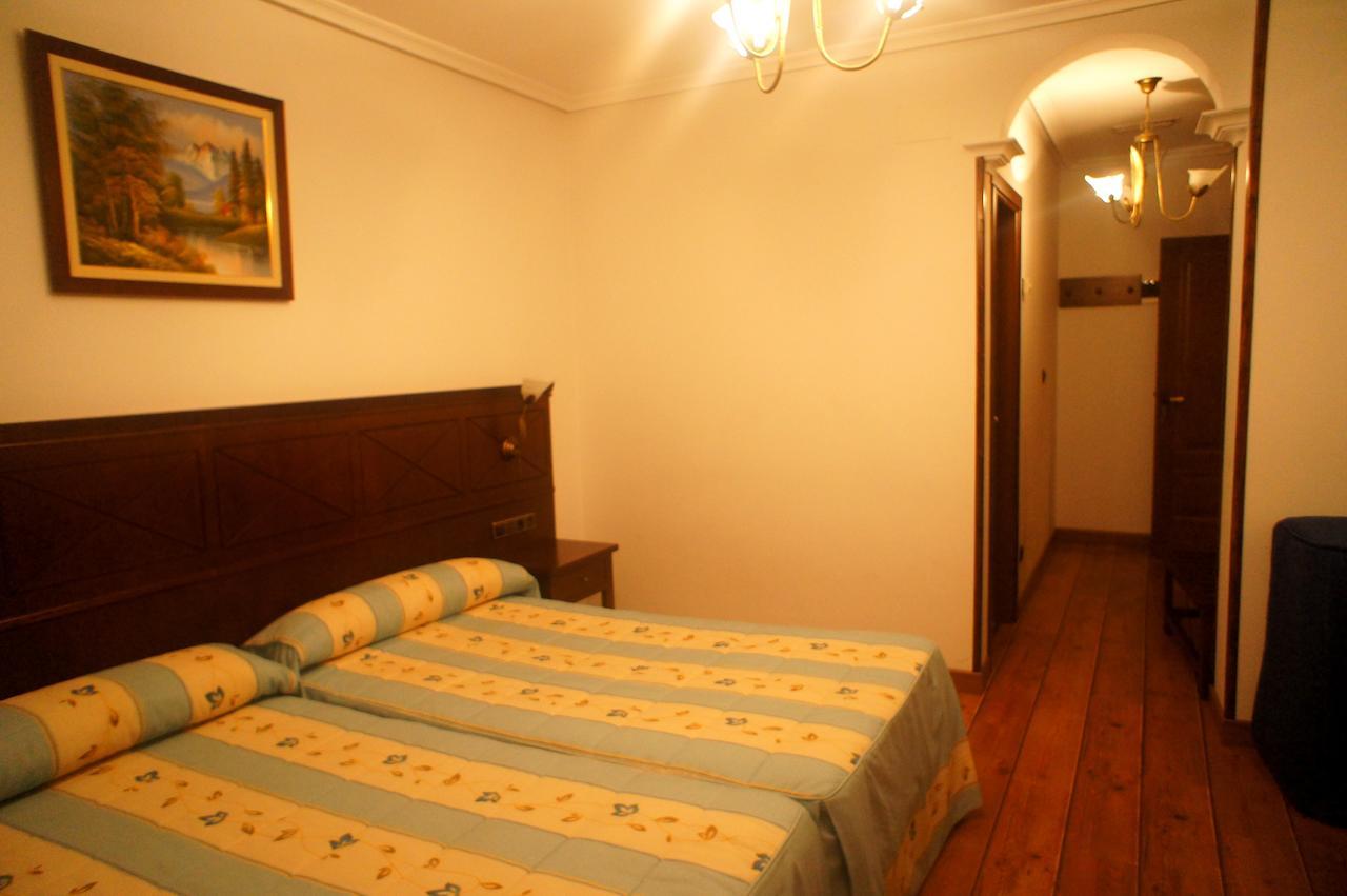 Mirador Da Ribeira Hotel Viana do Bolo Ngoại thất bức ảnh