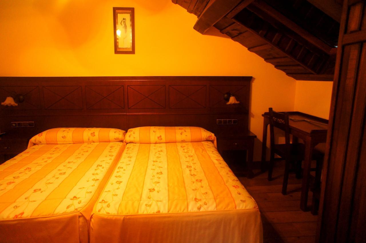 Mirador Da Ribeira Hotel Viana do Bolo Phòng bức ảnh