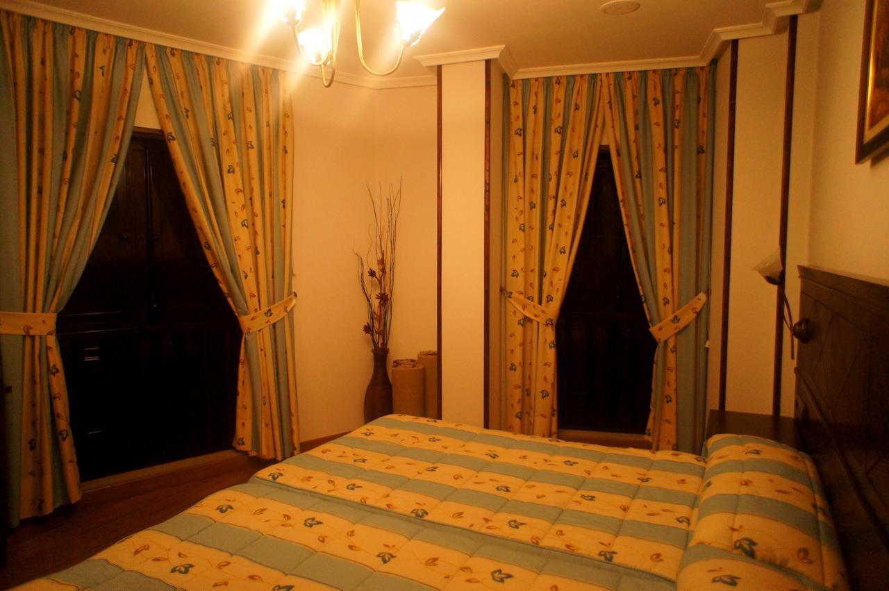 Mirador Da Ribeira Hotel Viana do Bolo Phòng bức ảnh